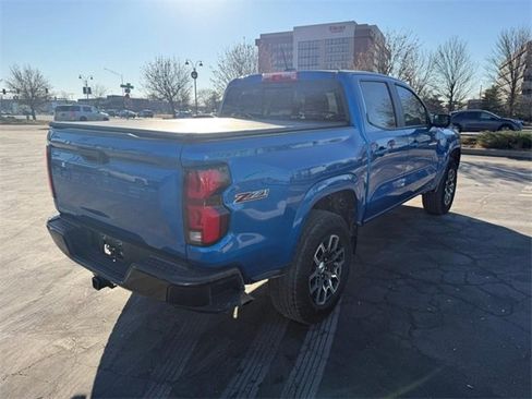 Used 2023 Chevrolet Colorado Z71 w/ Z71 Convenience Package 2 image 8