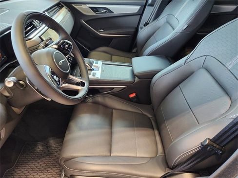 Used 2026 Jaguar F-PACE R-Dynamic S image 13