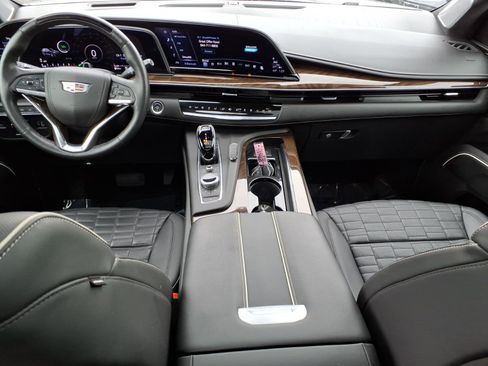 Used 2023 Cadillac Escalade ESV Sport Platinum AWD/4WD image 20