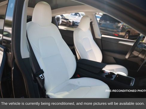 Used 2024 Tesla Model Y Long Range image 15