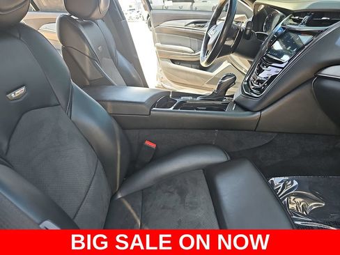 Used 2019 Cadillac CTS V w/ Luxury Package RWD image 10