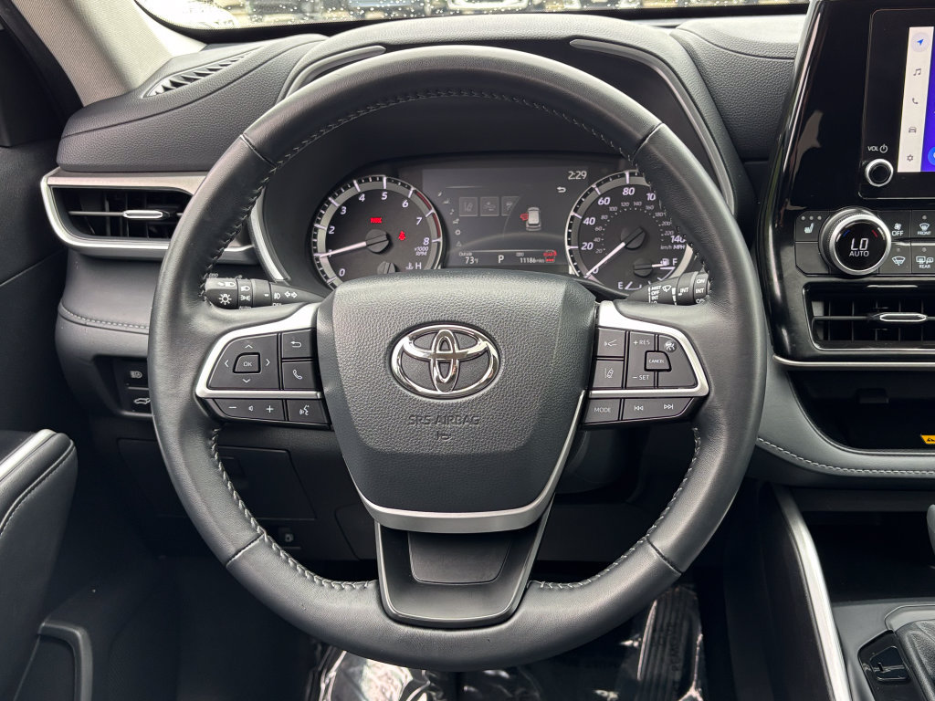 Used 2026 Toyota Highlander XLE AWD/4WD image 29
