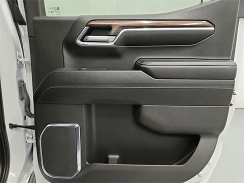 Used 2024 Chevrolet Silverado 1500 LT Trail Boss w/ Protection Package image 35