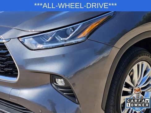 Used 2024 Toyota Highlander Platinum AWD/4WD image 9