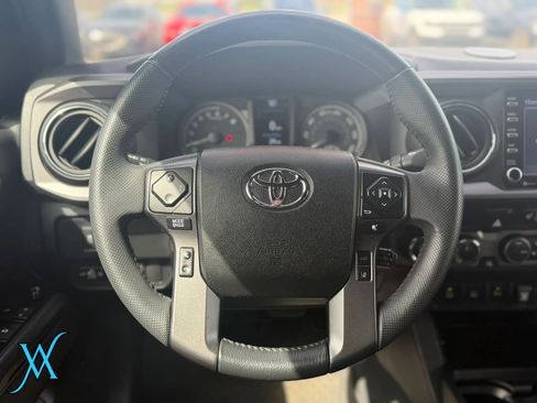 Used 2023 Toyota Tacoma TRD Off-Road w/ TRD Premium Off Road Package AWD/4WD image 29