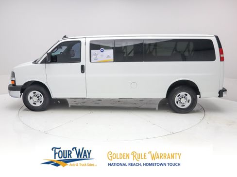Used 2016 Chevrolet Express 3500 LT w/ LT Preferred Equipment Group RWD image 7