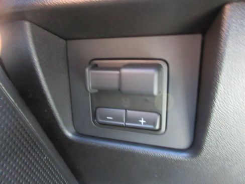 New 2026 GMC Canyon AT4 image 17