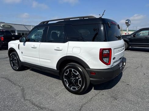 Used 2024 Ford Bronco Sport Outer Banks w/ Tech Package image 3