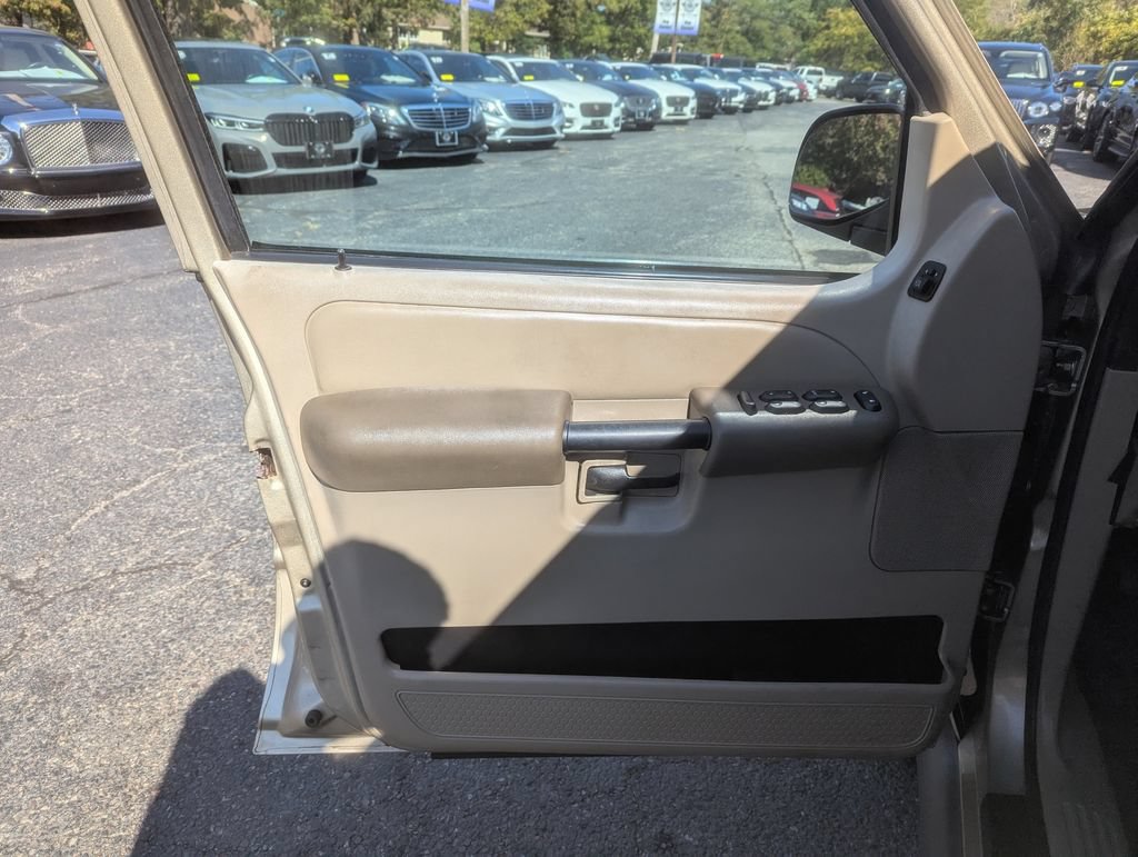 Used 2003 Ford Explorer Sport Trac XLS RWD image 12