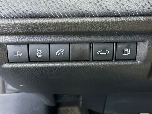 Used 2025 Toyota Camry SE FWD image 17