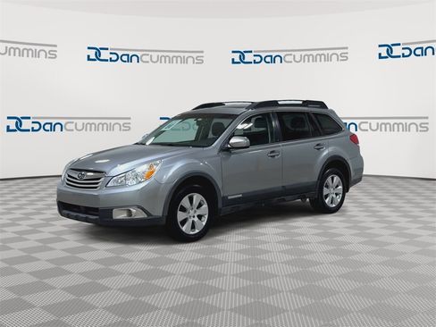 Used 2011 Subaru Outback 2.5i Premium image 4