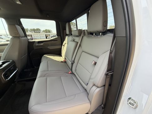 New 2026 GMC Sierra 1500 SLT w/ SLT Premium Plus Package image 23