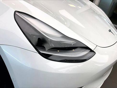 Used 2022 Tesla Model 3 image 25