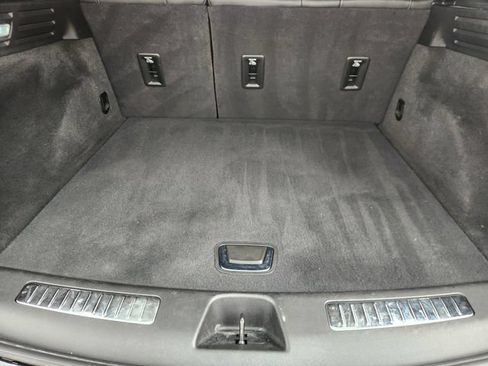 Used 2025 Cadillac XT4 Premium Luxury FWD image 32