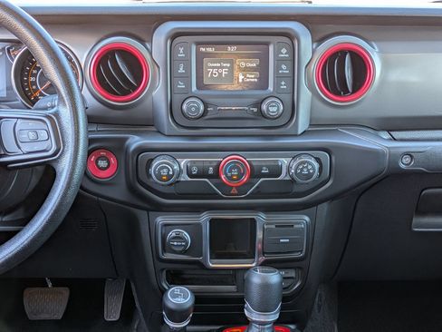 Used 2021 Jeep Gladiator Sport AWD/4WD image 27