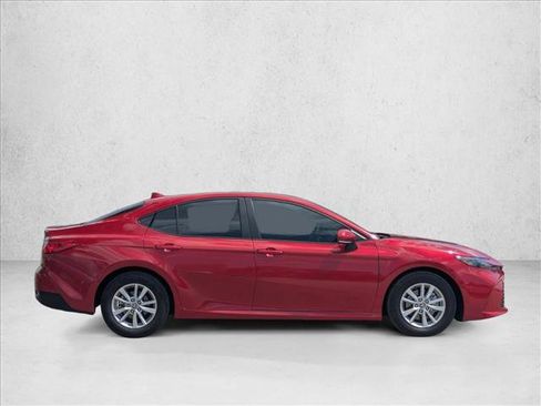Used 2025 Toyota Camry LE FWD image 4