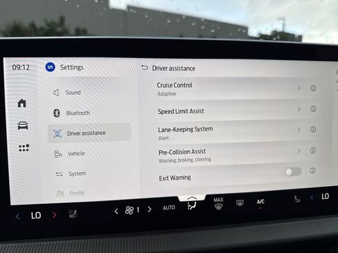 New 2026 Ford Explorer Platinum w/ LUX Leather Package image 30