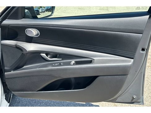 Used 2024 Hyundai Elantra SEL FWD image 20