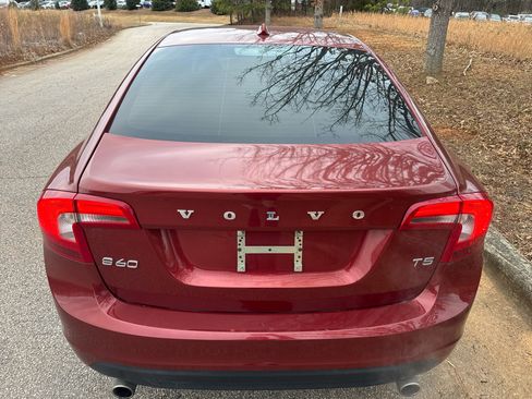 Used 2013 Volvo S60 T5 image 7