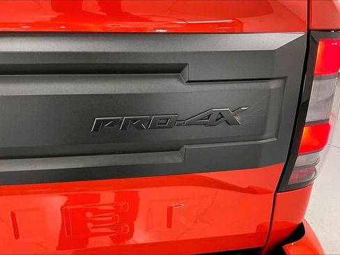 Used 2025 Nissan Frontier PRO-4X w/ Pro Convenience Package image 40