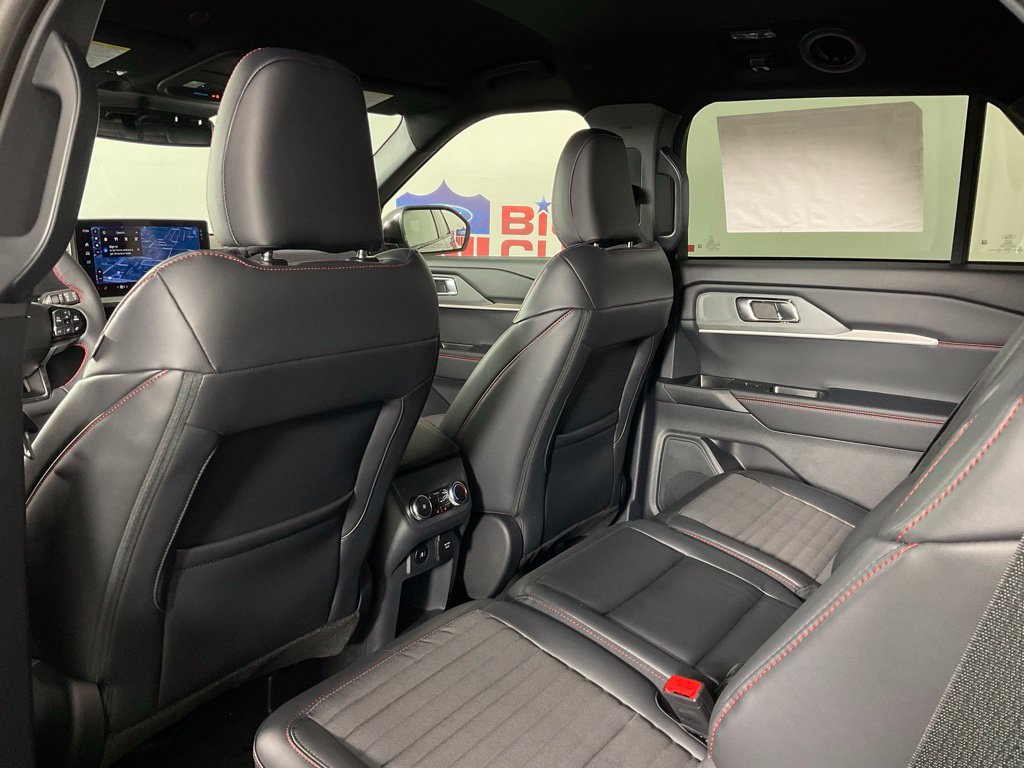 New 2027 Ford Explorer ST-Line w/ Premium Package RWD image 15
