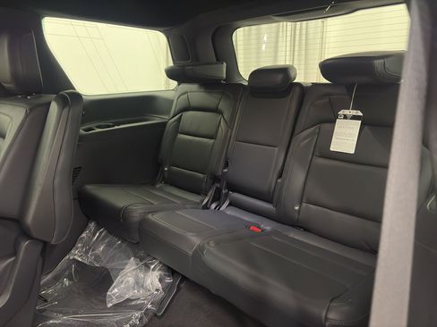 New 2025 Lincoln Navigator Reserve w/ Jet Appearance Package image 8