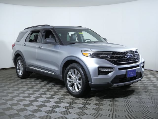 Certified 2020 Ford Explorer XLT w/ Equipment Group 202A AWD/4WD image 1