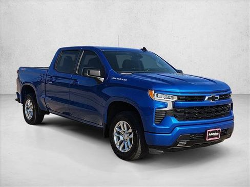 Used 2023 Chevrolet Silverado 1500 RST AWD/4WD image 3