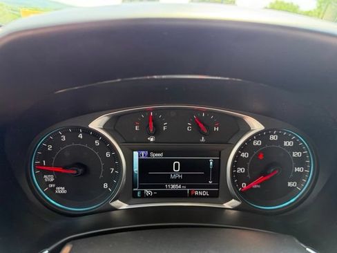 Used 2018 Chevrolet Equinox LT w/ Sun & Infotainment Package AWD/4WD image 28