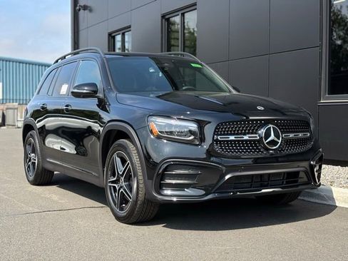Used 2026 Mercedes-Benz GLB 250 4MATIC image 9