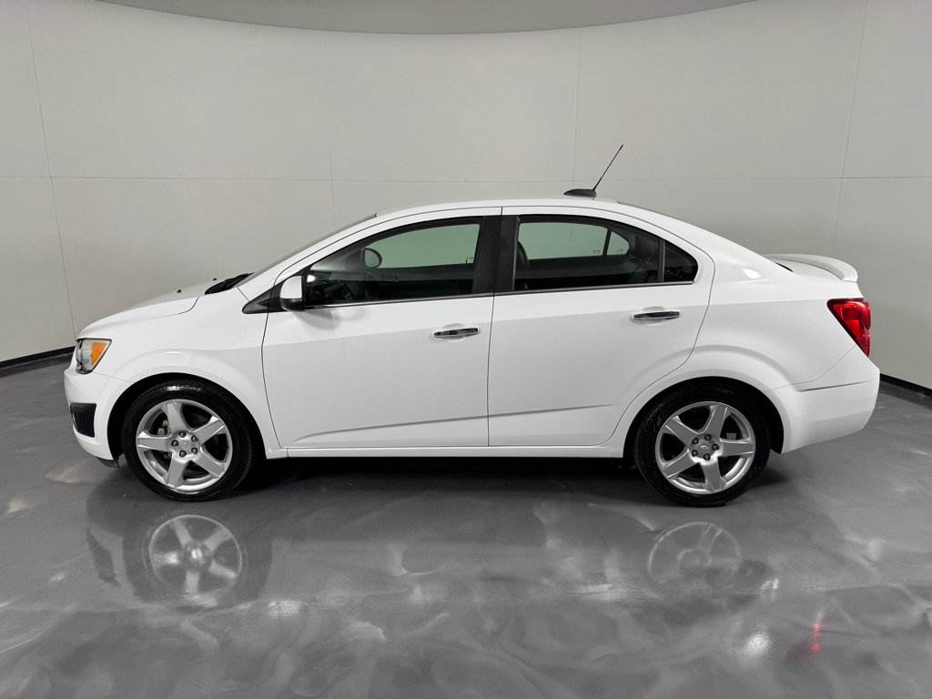 Used 2015 Chevrolet Sonic LTZ FWD image 5