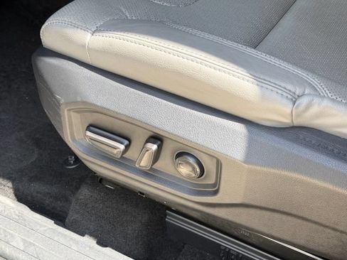 Used 2023 Toyota Tundra Limited AWD/4WD image 14