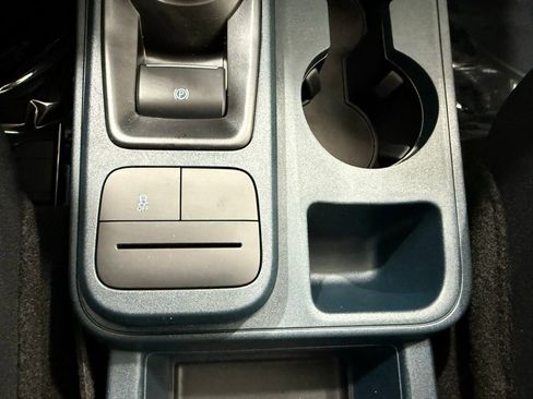 New 2026 Ford Maverick Lariat w/ Black Appearance Package image 38