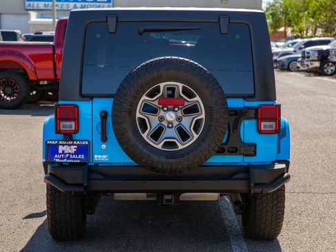 Used 2017 Jeep Wrangler Unlimited Sahara AWD/4WD image 7