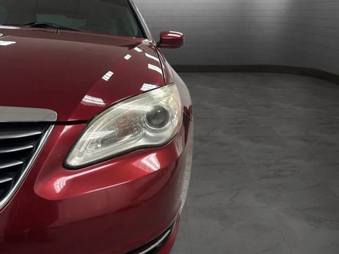 Used 2011 Chrysler 200 LX FWD image 27