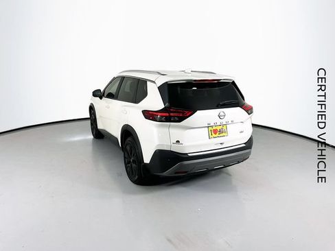 Certified 2022 Nissan Rogue SV w/ SV Premium Package FWD image 7