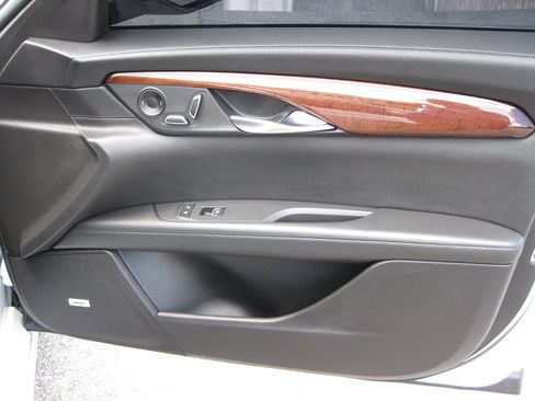 Used 2018 Cadillac CT6 2.0T RWD image 37