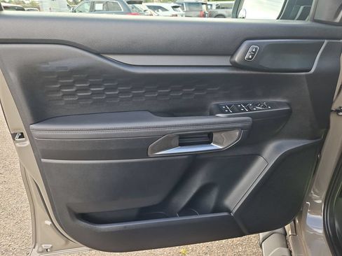 Used 2025 Ford Ranger XLT w/ FX4 Off-Road Package AWD/4WD image 9