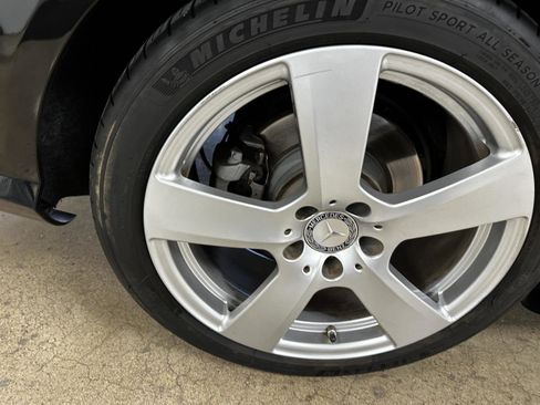 Used 2011 Mercedes-Benz E 350 4MATIC Sedan image 26