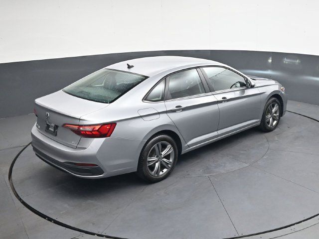 Used 2024 Volkswagen Jetta SE FWD image 25