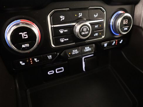 Used 2023 GMC Yukon SLT w/ SLT Premium Package AWD/4WD image 8