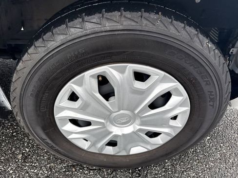 Used 2023 Ford Transit 350 XLT image 12