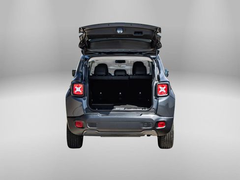 Used 2023 Jeep Renegade Limited image 7