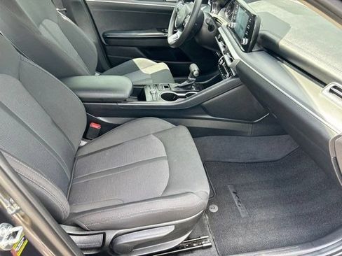 Used 2024 Kia K5 LXS FWD image 43