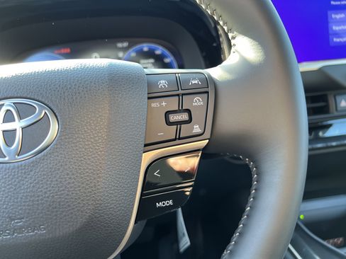 New 2026 Toyota Crown Signia Limited image 22