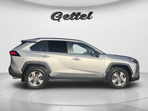 Used 2024 Toyota RAV4 LE AWD/4WD image 4