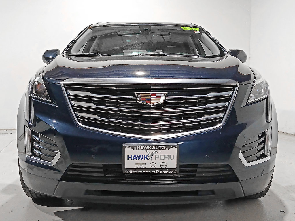 Used 2017 Cadillac XT5 Luxury w/ Driver Awareness Package FWD image 2