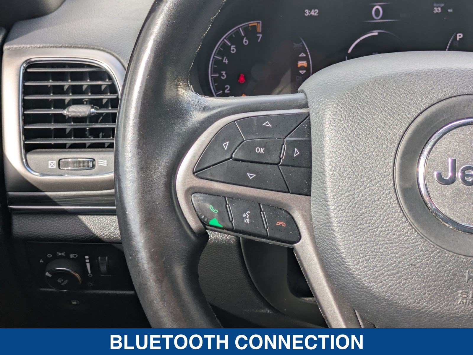 Used 2020 Jeep Grand Cherokee Limited AWD/4WD image 27