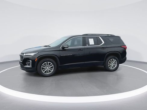 Used 2023 Chevrolet Traverse LT image 4