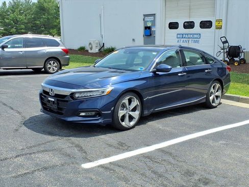 Used 2018 Honda Accord Touring image 1